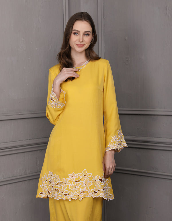 BAJU KURUNG PAHANG MODEN JAELIA (YELLOW)